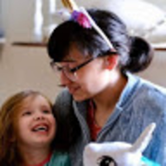 Meet your Posher, Sara - Picture 1 of 1